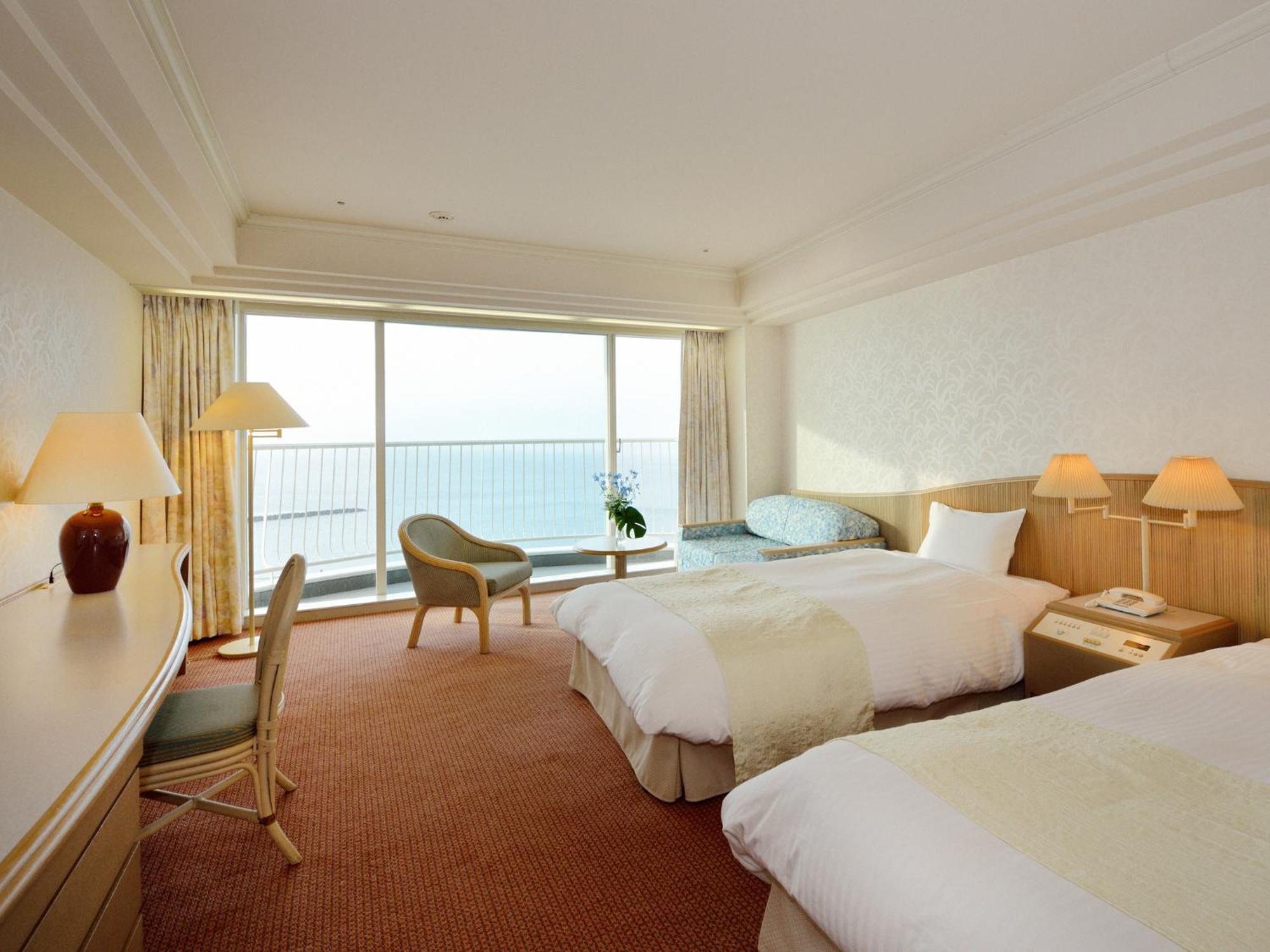 Irago Resort & Convention Hotel Tahara Экстерьер фото